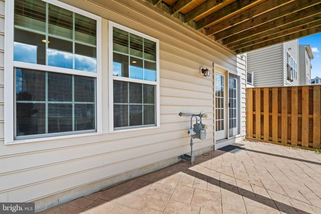 25741 CLAIRMONT MANOR SQ, Aldie, VA 20105