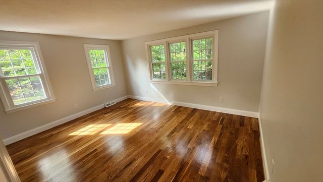 10 Mcclellan Dr, Plymouth, MA 02360