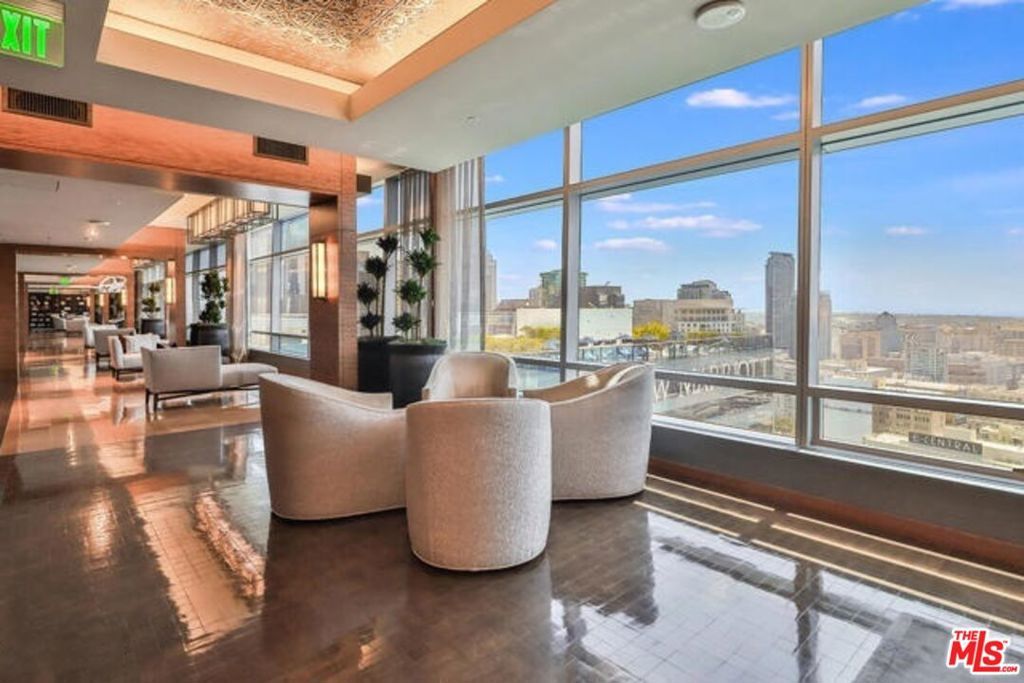 900 W Olympic Boulevard 34D, Los Angeles, CA 90015 — photo 3