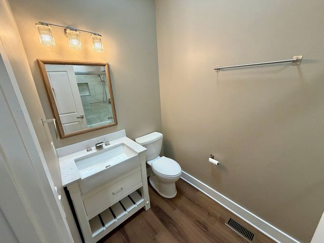 54 Brantwood Avenue, Elk Grove Village, IL 60007