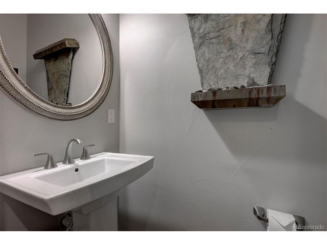 8061 E 50th Pl, Denver, CO 80238
