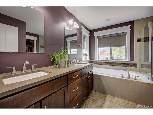 8061 E 50th Pl, Denver, CO 80238