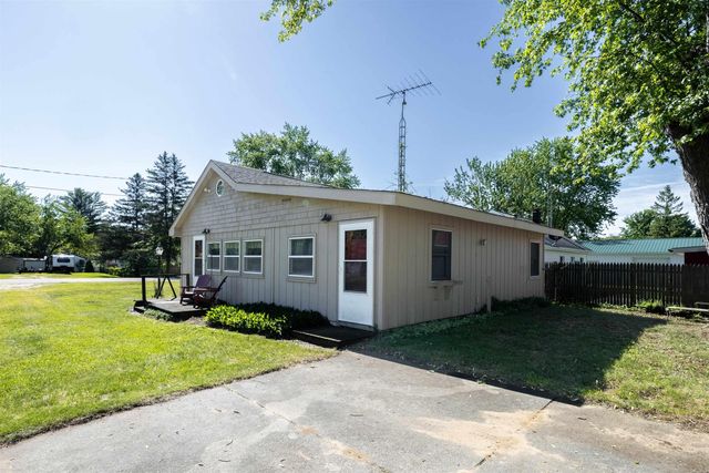 10388 Hunters Trail, Lake, MI 48632