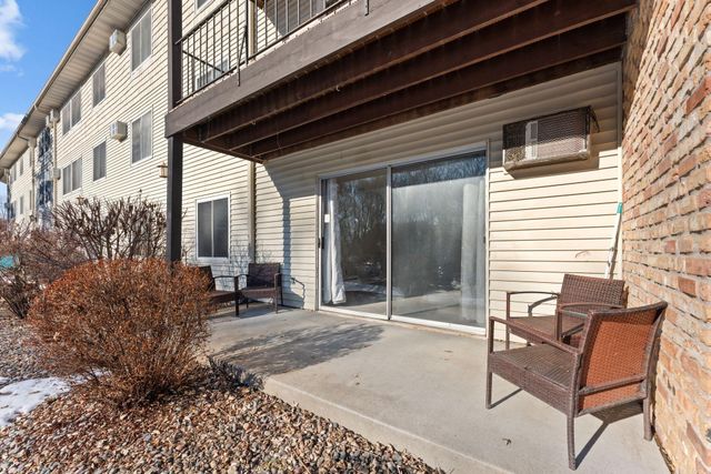 10311 Cedar Lake Road 103, Minnetonka, MN 55305