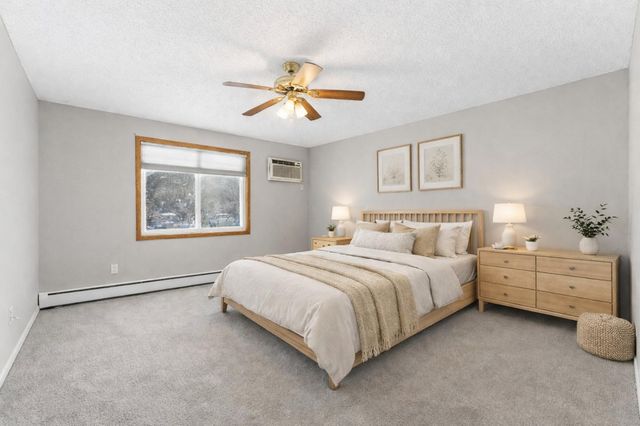 10311 Cedar Lake Road 103, Minnetonka, MN 55305