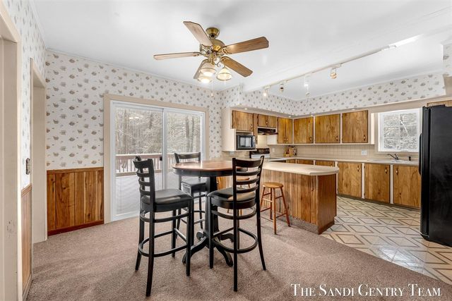 12893 112th Avenue, Grand Haven, MI 49417