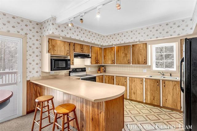 12893 112th Avenue, Grand Haven, MI 49417