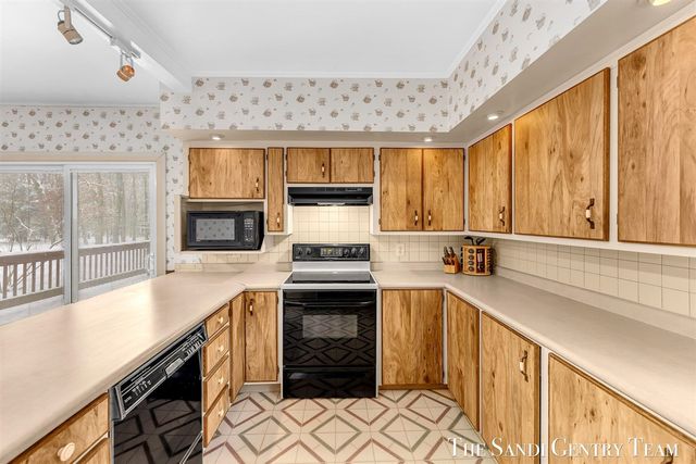 12893 112th Avenue, Grand Haven, MI 49417