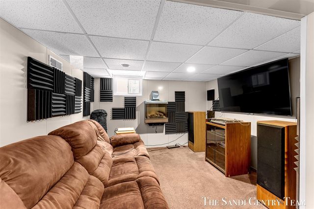 12893 112th Avenue, Grand Haven, MI 49417