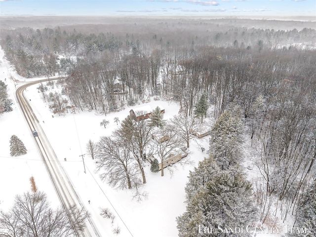 12893 112th Avenue, Grand Haven, MI 49417