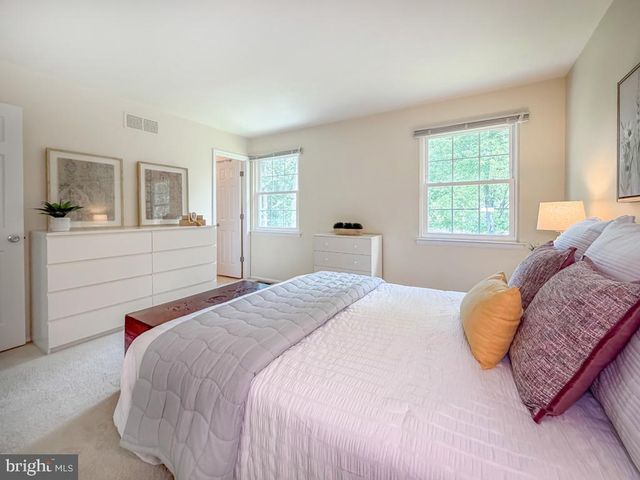 236 GREENVIEW RD, Yardley, PA 19067