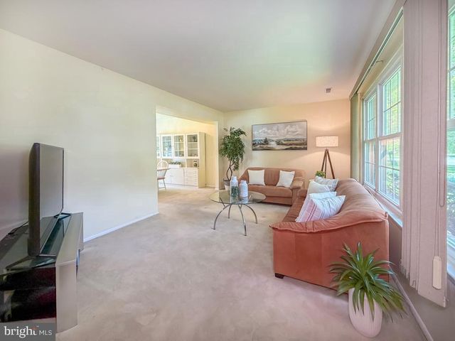 236 GREENVIEW RD, Yardley, PA 19067
