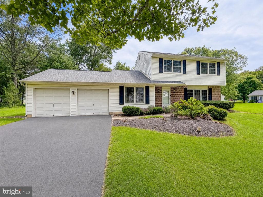 236 GREENVIEW RD, Yardley, PA 19067