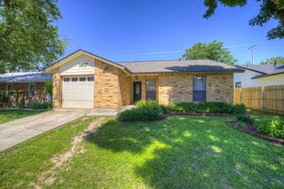 1917 Castle Gate CIR, San Marcos, TX 78666