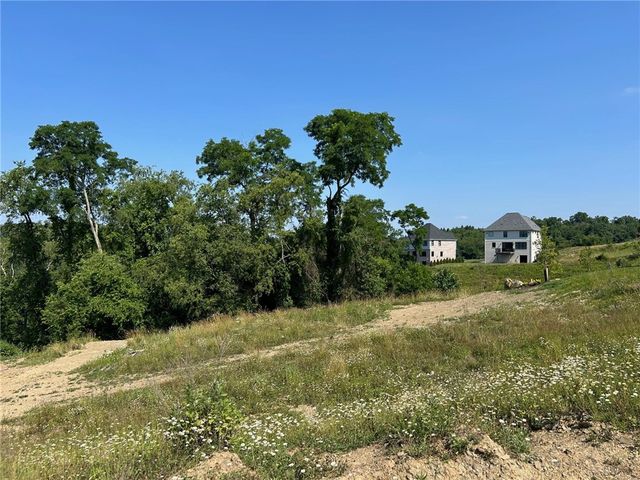 3055 Chestnut Ridge Dr, Jefferson Hills, PA 15025