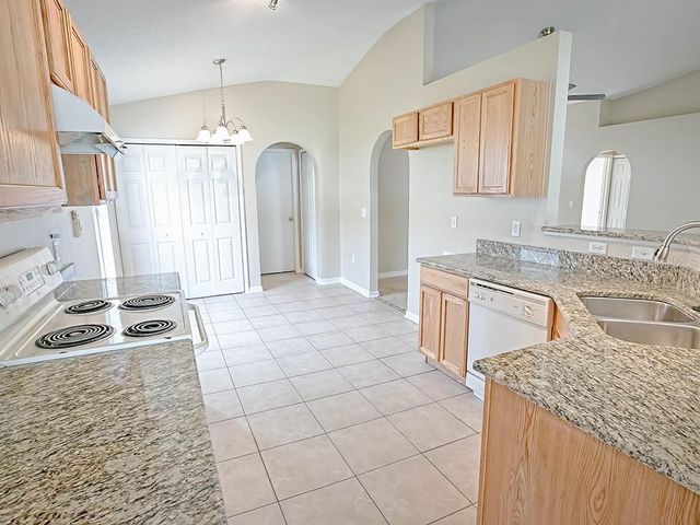 2139 SANDRIDGE CIRCLE, Eustis, FL 32726