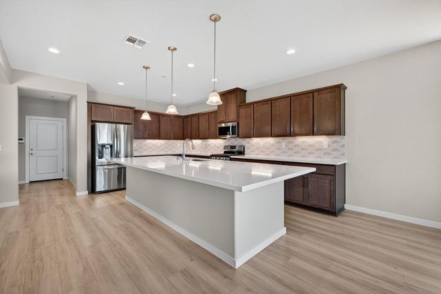 784 Cross Creek Ln, Lincoln, CA 95648