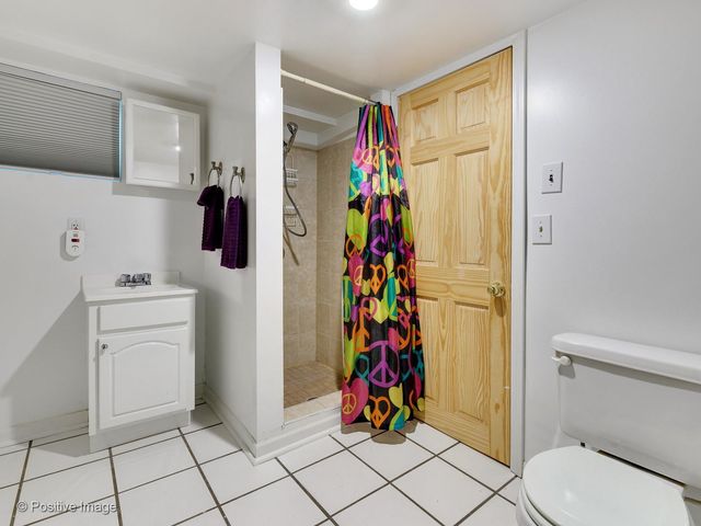 2158 N 74th Avenue, Elmwood Park, IL 60707