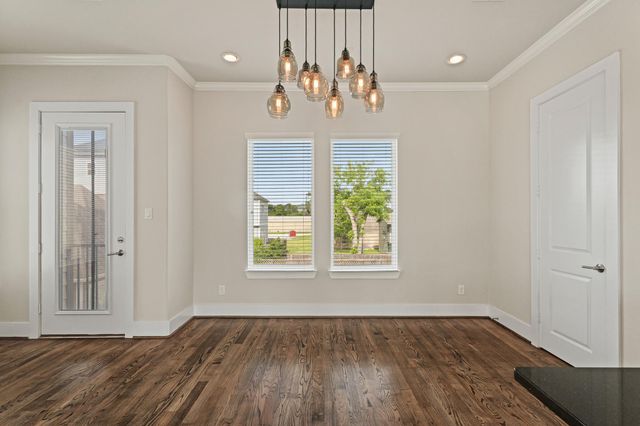 906 W 17th Street E, Houston, TX 77008