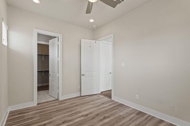 906 W 17th Street E, Houston, TX 77008