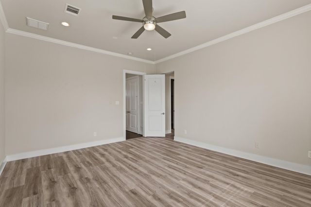 906 W 17th Street E, Houston, TX 77008