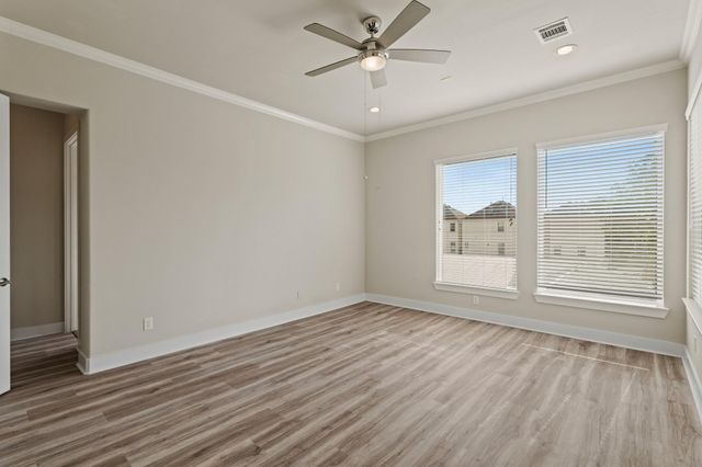 906 W 17th Street E, Houston, TX 77008
