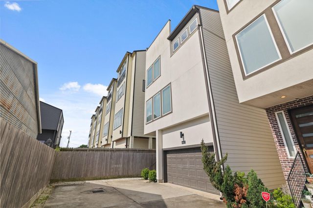 906 W 17th Street E, Houston, TX 77008