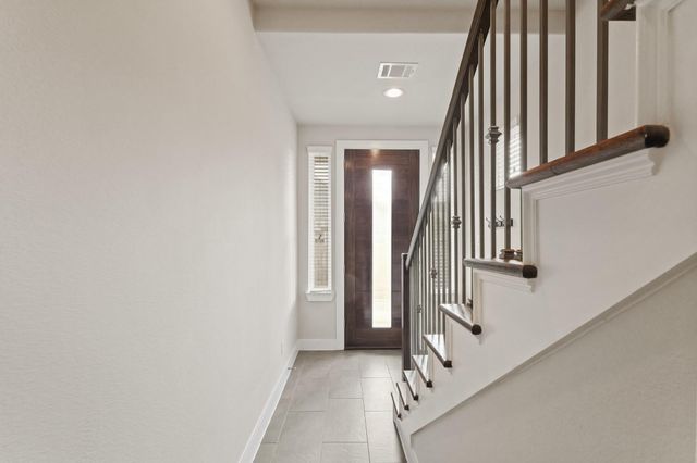 906 W 17th Street E, Houston, TX 77008