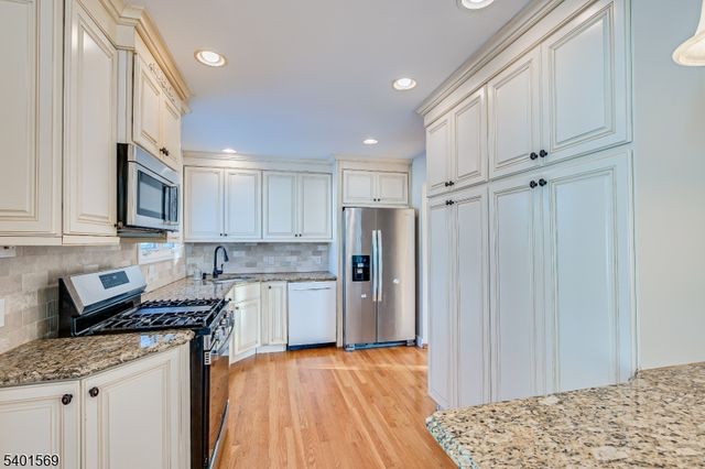 4 Winthrop Rd, Franklin Twp., NJ 08873