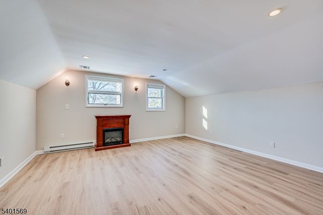 4 Winthrop Rd, Franklin Twp., NJ 08873