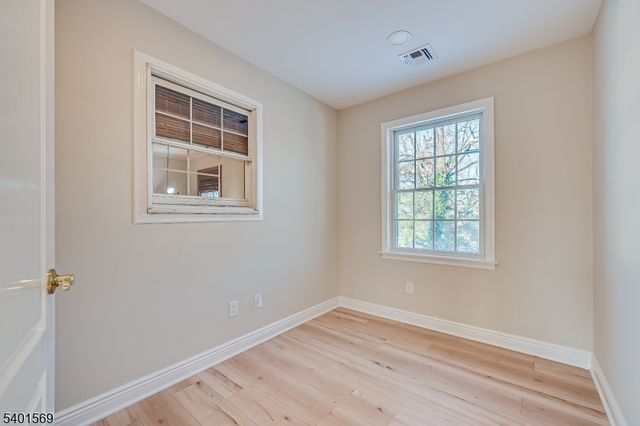 4 Winthrop Rd, Franklin Twp., NJ 08873