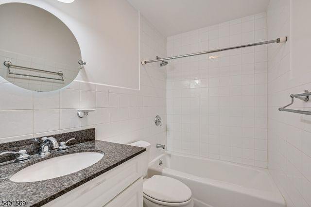 4 Winthrop Rd, Franklin Twp., NJ 08873