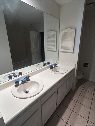 2002 S Worchester Way, Aurora, CO 80014