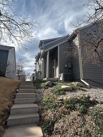 2002 S Worchester Way, Aurora, CO 80014