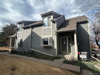 2002 S Worchester Way, Aurora, CO 80014