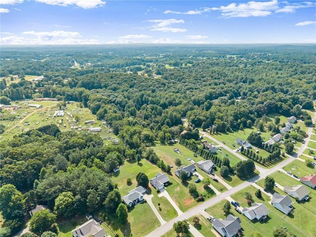 83 Ash Wood Lane, Cleveland, GA 30528