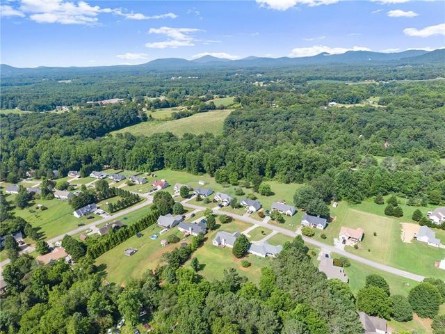 83 Ash Wood Lane, Cleveland, GA 30528