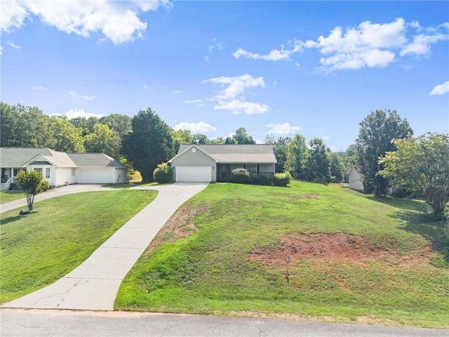 83 Ash Wood Lane, Cleveland, GA 30528