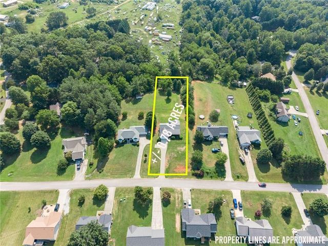 83 Ash Wood Lane, Cleveland, GA 30528