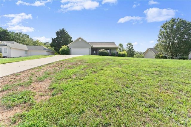 83 Ash Wood Lane, Cleveland, GA 30528