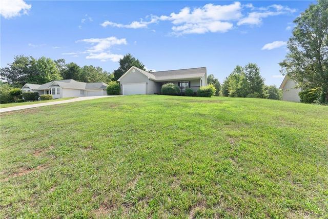 83 Ash Wood Lane, Cleveland, GA 30528