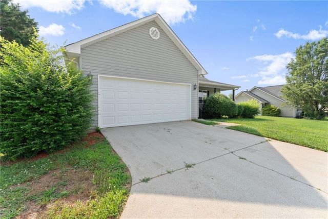 83 Ash Wood Lane, Cleveland, GA 30528