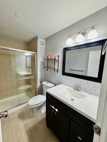 701 Forum Square 409, Glenview, IL 60025