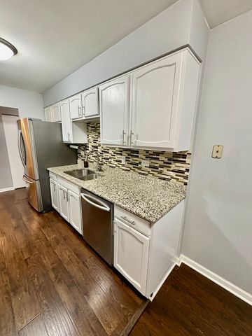 701 Forum Square 409, Glenview, IL 60025
