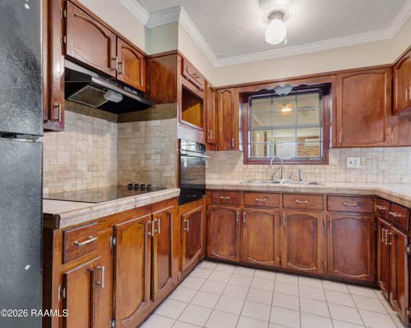 941 Begnaud Street, Breaux Bridge, LA 70517