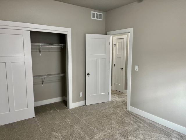 5611 Leyden Avenue, Des Moines, IA 50317