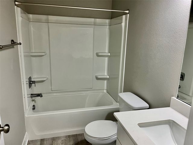 5611 Leyden Avenue, Des Moines, IA 50317