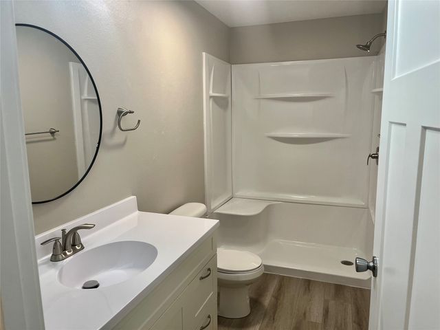 5611 Leyden Avenue, Des Moines, IA 50317