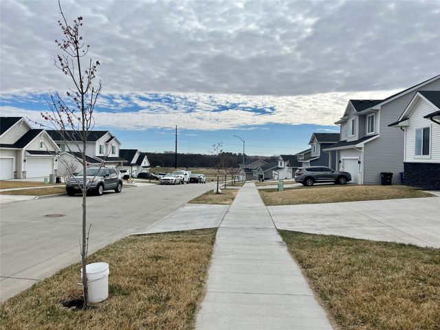 5611 Leyden Avenue, Des Moines, IA 50317