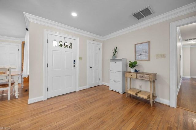 5224 Rolleston DR, Virginia Beach, VA 23464